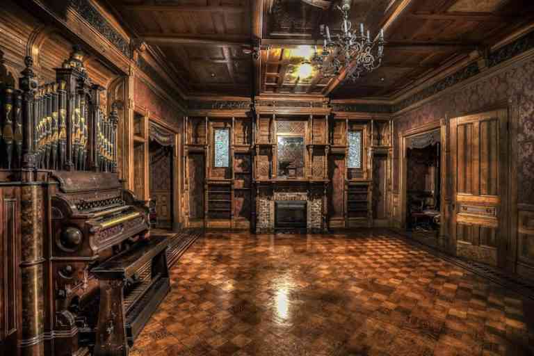 winchester haunted house story